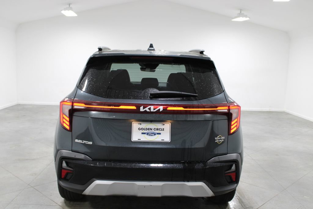 Used 2025 Kia Seltos S image 8