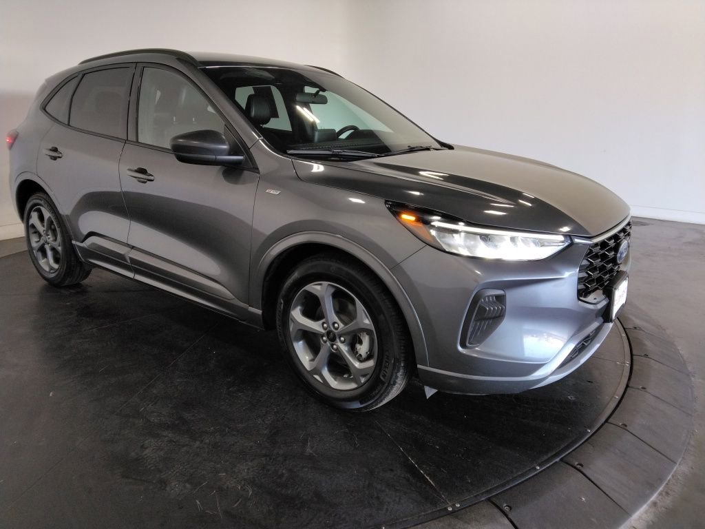Used 2023 Ford Escape ST-Line image 4