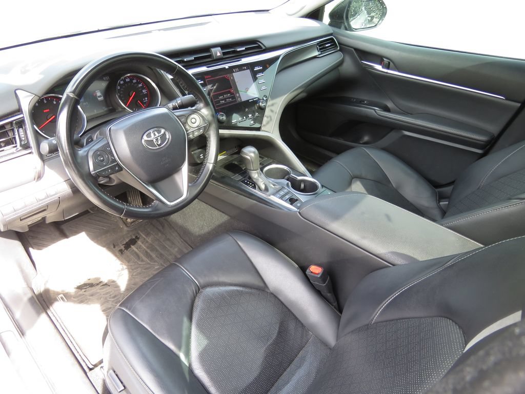 Used 2019 Toyota Camry XSE w/ Navigation Package FWD image 11