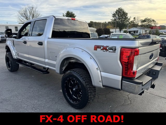 Used 2019 Ford F250 XLT w/ XLT Value Package image 4