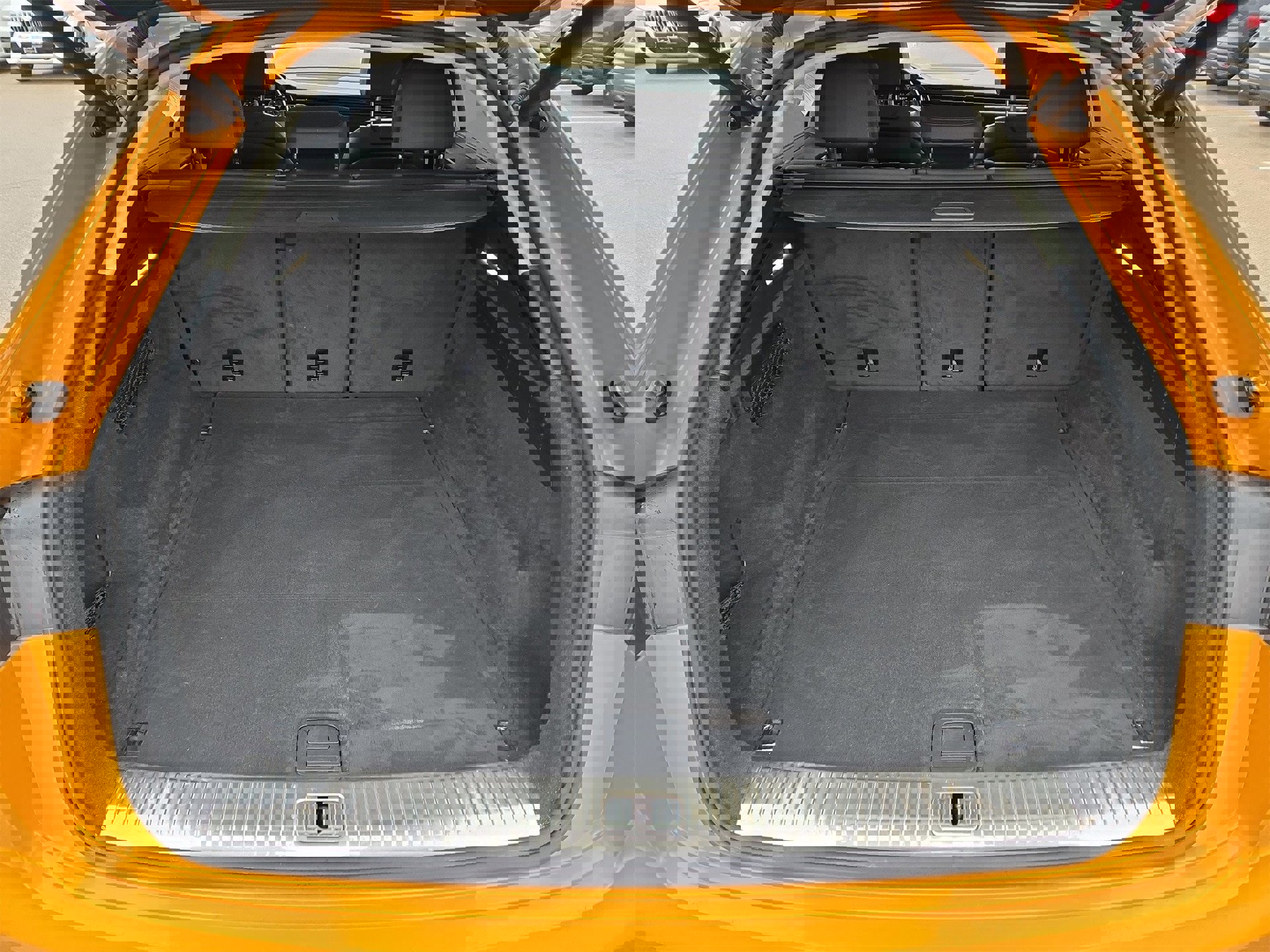 Used 2019 Audi Q8 Prestige w/ Luxury Package image 12