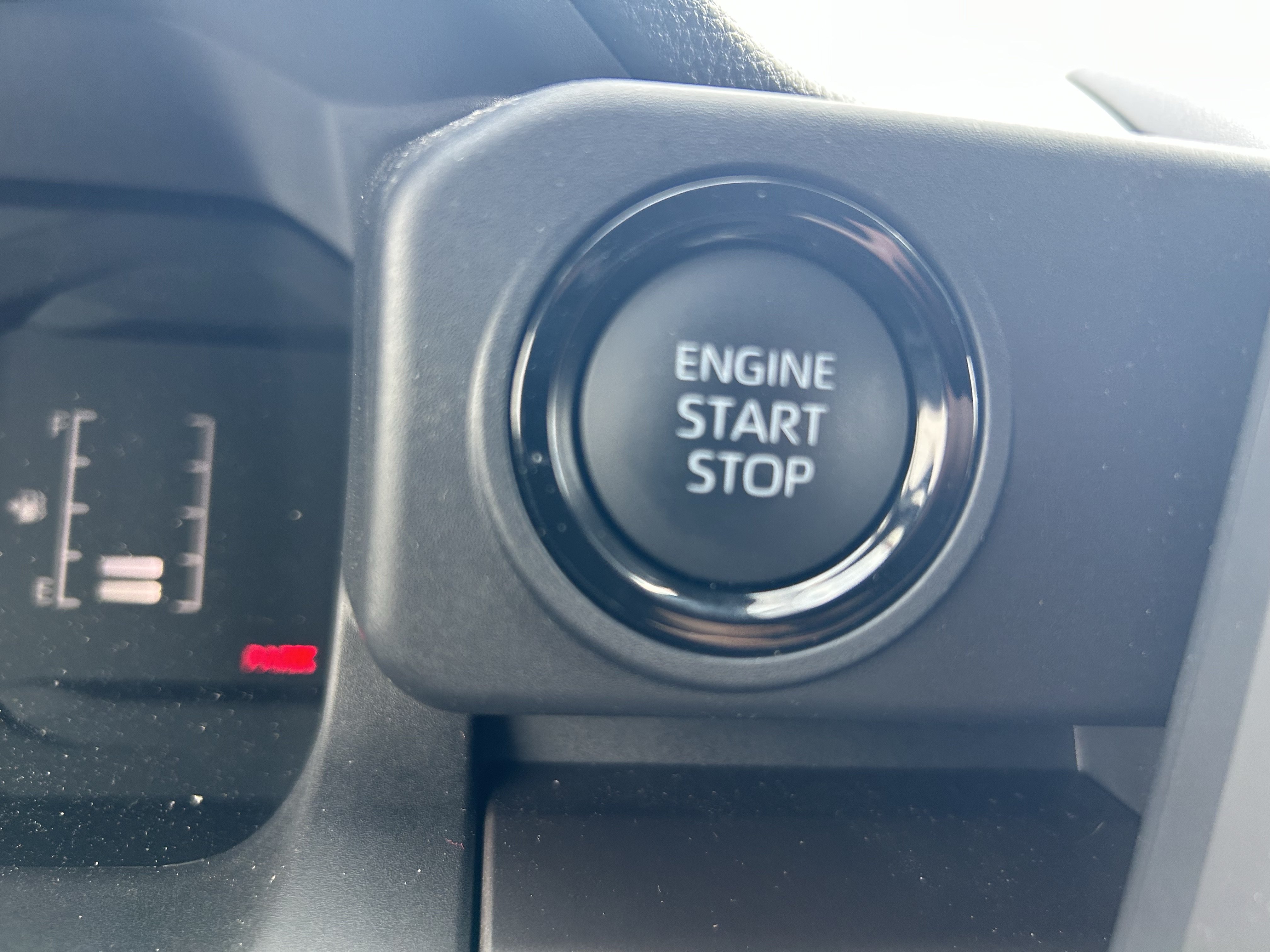 Certified 2025 Toyota Tacoma SR5 AWD/4WD image 33