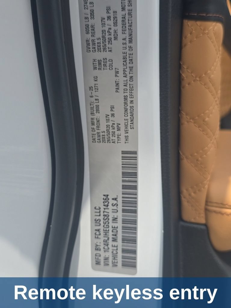 Used 2025 Jeep Grand Cherokee Summit w/ Adv Protech Group IV AWD/4WD image 11