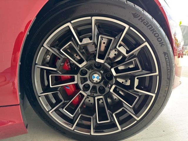 Used 2025 BMW M5 w/ Carbon Package image 64