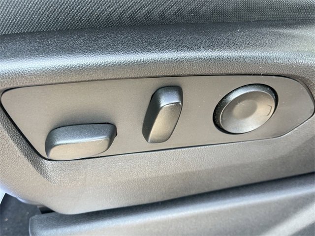 Used 2022 Chevrolet Silverado 1500 LT image 12