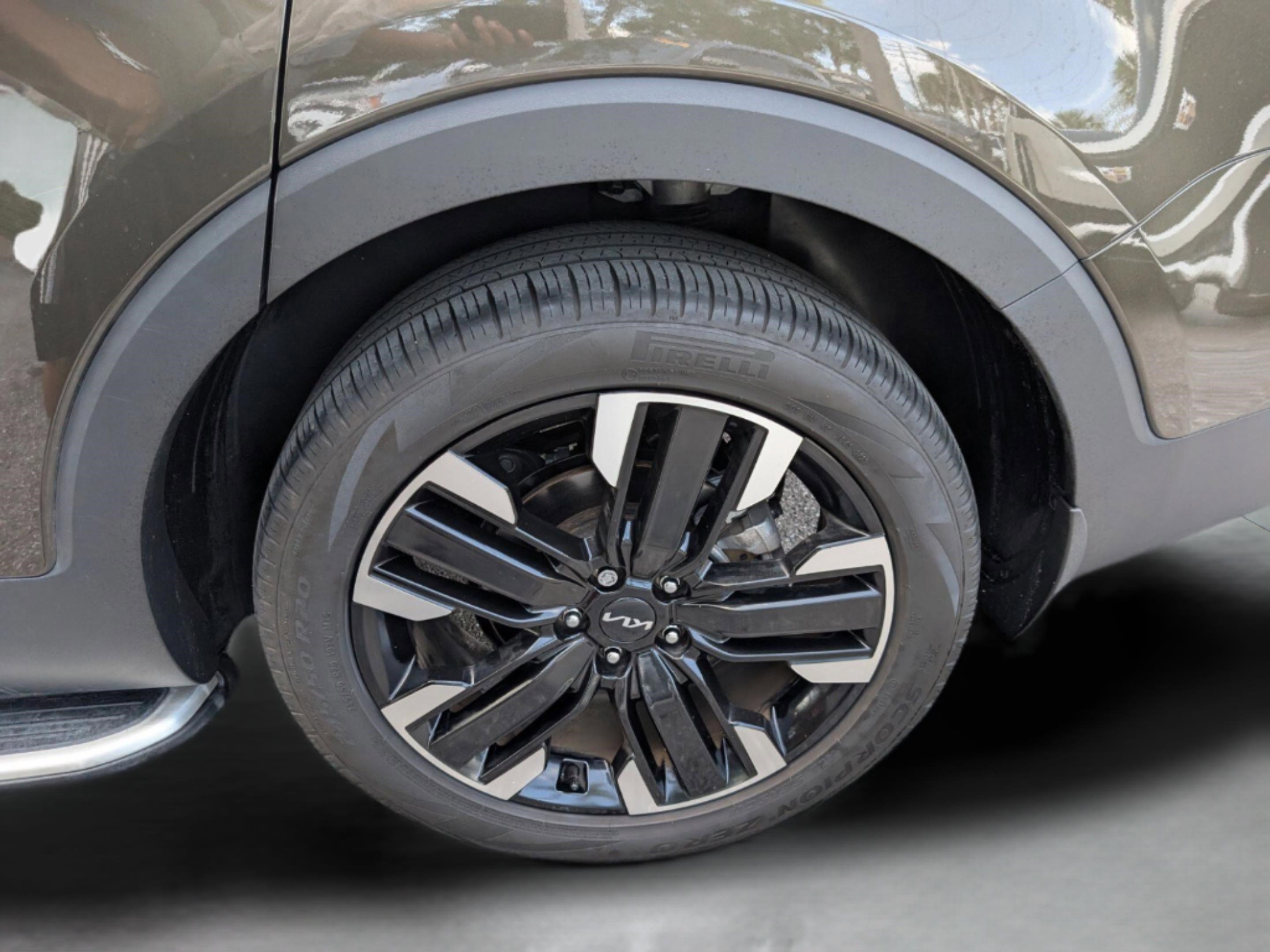 Used 2024 Kia Telluride SX FWD image 32