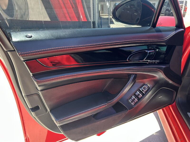Used 2010 Porsche Panamera S RWD image 30