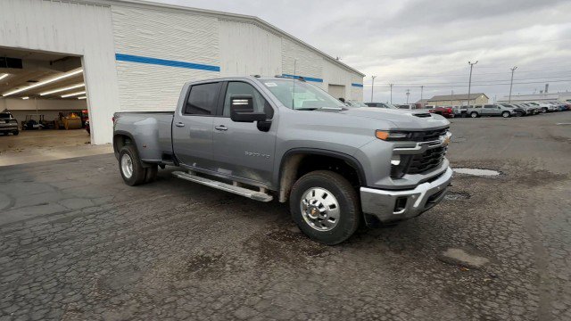 New 2026 Chevrolet Silverado 3500 LT w/ All Star Edition image 2