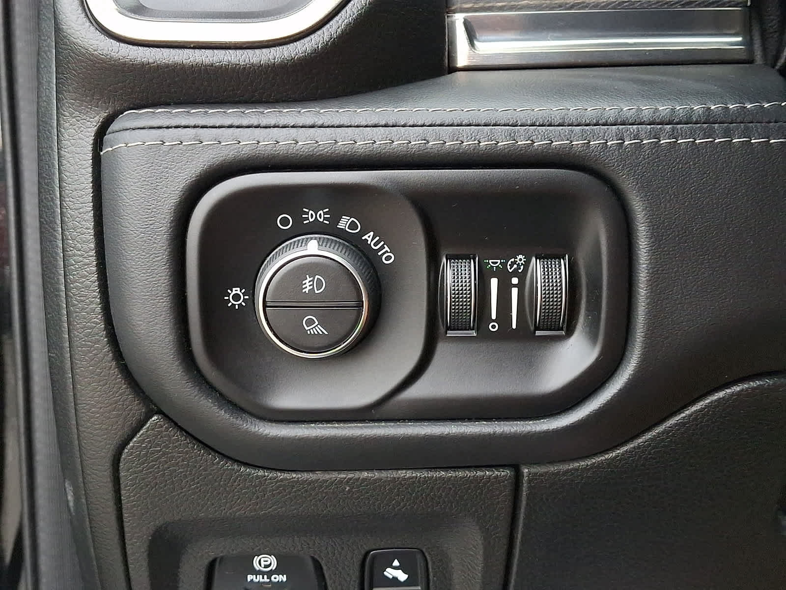 Used 2019 RAM 1500 Limited AWD/4WD image 29