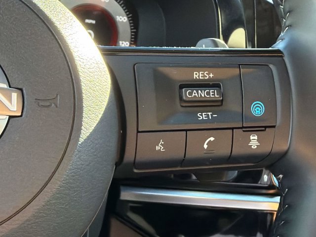 Used 2025 Nissan Pathfinder Platinum w/ Cargo Package FWD image 32