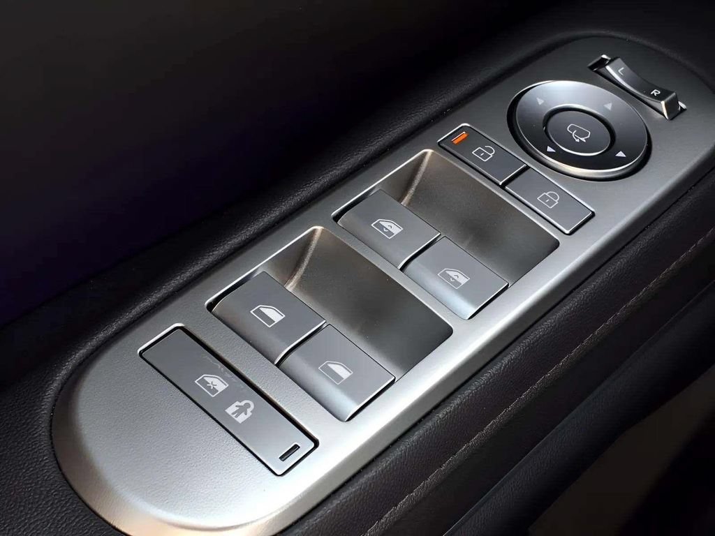 New 2026 Hyundai Palisade SEL Premium FWD image 11