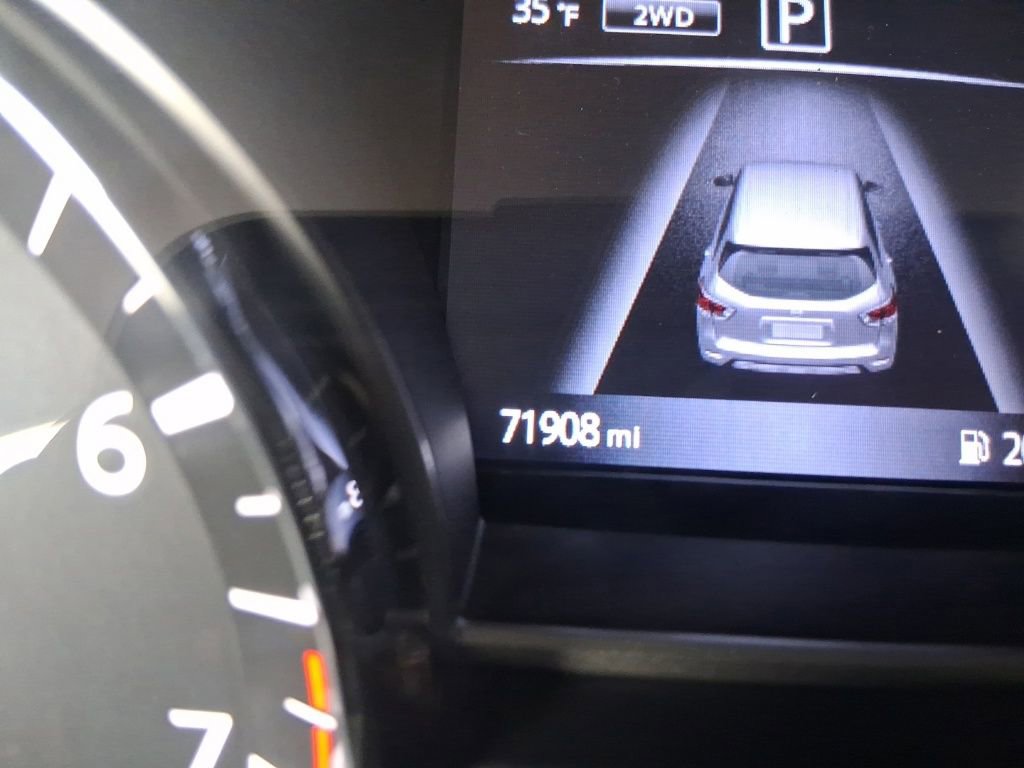 Used 2017 Nissan Pathfinder S image 14