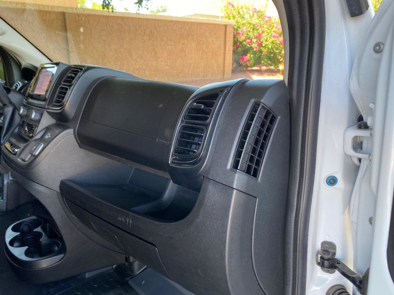 Used 2025 RAM ProMaster 2500 w/ U-Haul Equipment Group FWD image 39