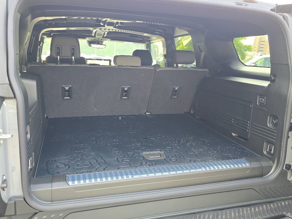 New 2025 GMC Hummer EV 2X image 12