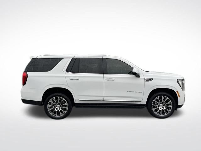 Used 2025 GMC Yukon Denali w/ Sun & Power Step Package AWD/4WD image 12