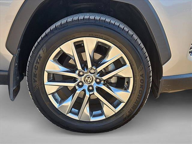 Used 2021 Toyota RAV4 XLE Premium FWD image 23