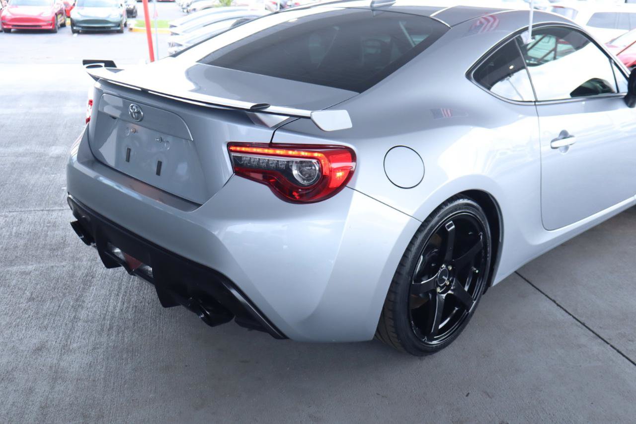 Used 2020 Toyota 86 RWD image 7