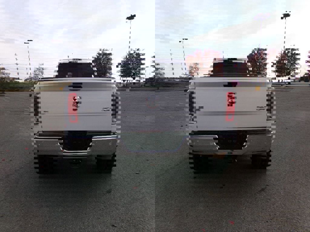 Used 2017 RAM 3500 Laramie image 7