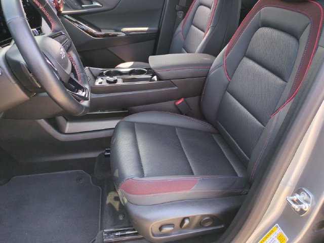 Used 2025 Chevrolet Equinox RS w/ Safety and Technology Package FWD image 12
