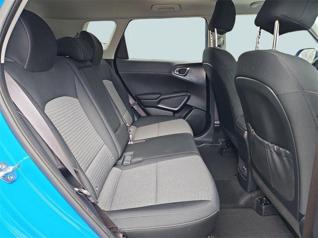 Used 2025 Kia Soul EX image 27
