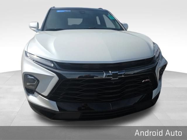 Used 2023 Chevrolet Blazer RS w/ Driver Confidence II Package AWD/4WD image 3