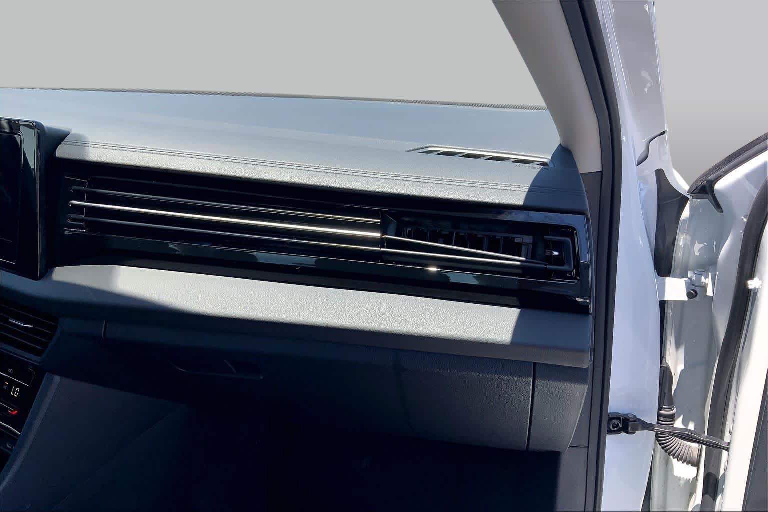 Used 2025 Volkswagen Jetta S FWD image 19