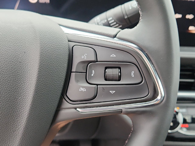 Used 2025 Buick Envista Sport Touring w/ Convenience I Package FWD image 22