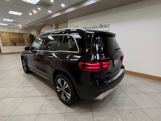 Certified 2025 Mercedes-Benz GLB 250 4MATIC w/ Winter Package video 3