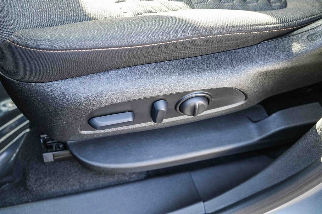 Used 2024 Chevrolet Equinox LT FWD image 21