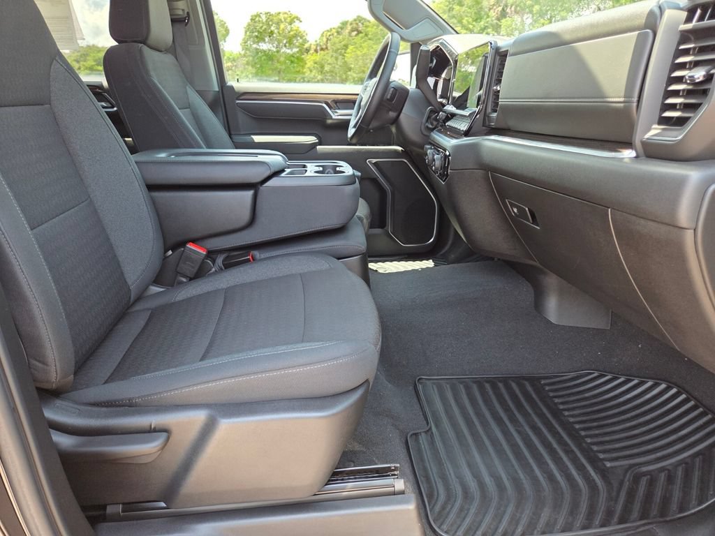 Used 2026 Chevrolet Silverado 1500 LT AWD/4WD image 15