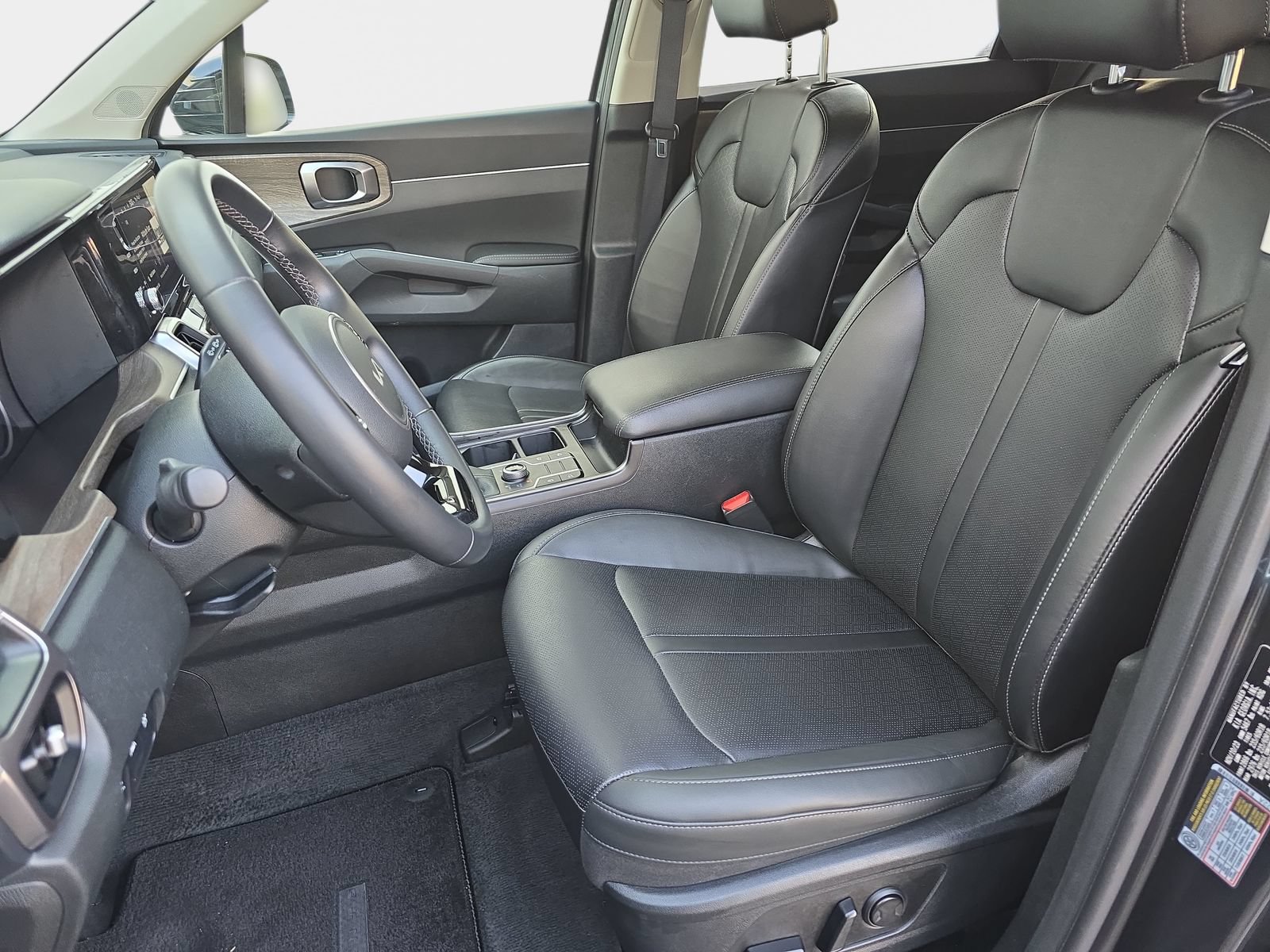 Used 2023 Kia Sorento S w/ Panoramic Sunroof Package AWD/4WD image 18