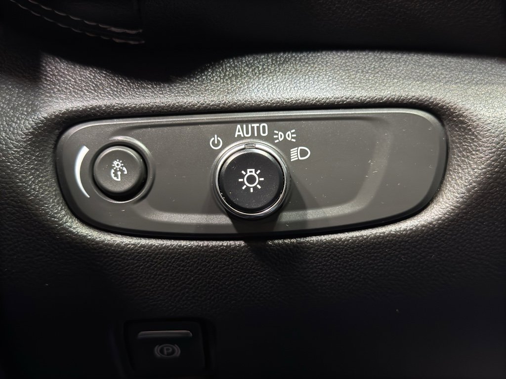 Used 2023 Chevrolet Blazer LT w/ Driver Confidence Package image 33