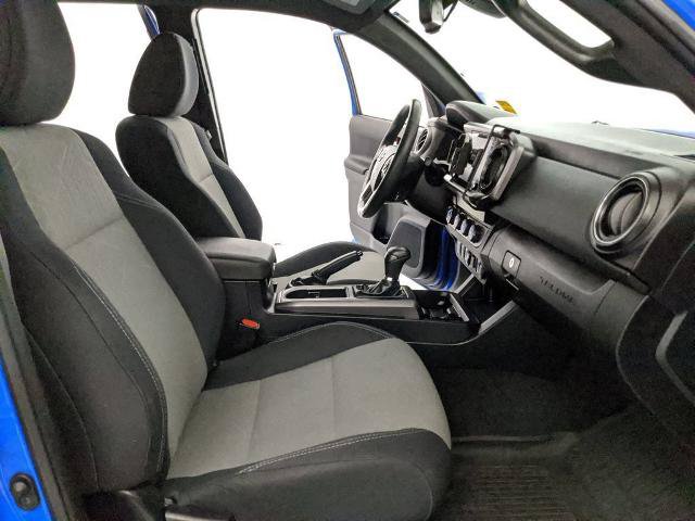 Used 2020 Toyota Tacoma TRD Off-Road w/ Technology Package AWD/4WD image 20