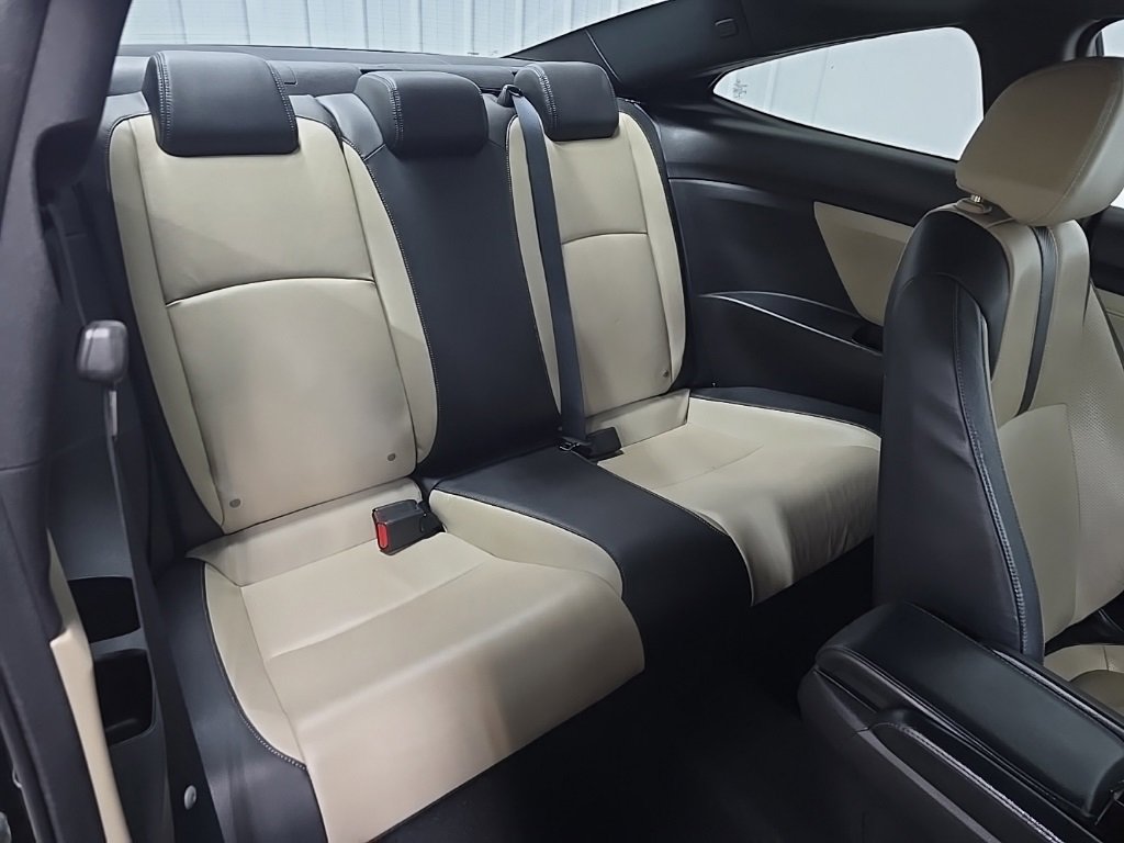 Used 2018 Honda Civic Touring image 17