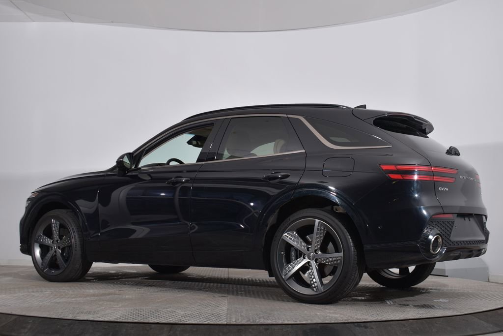 Used 2024 Genesis GV70 3.5T Sport w/ Sport Prestige Package image 3