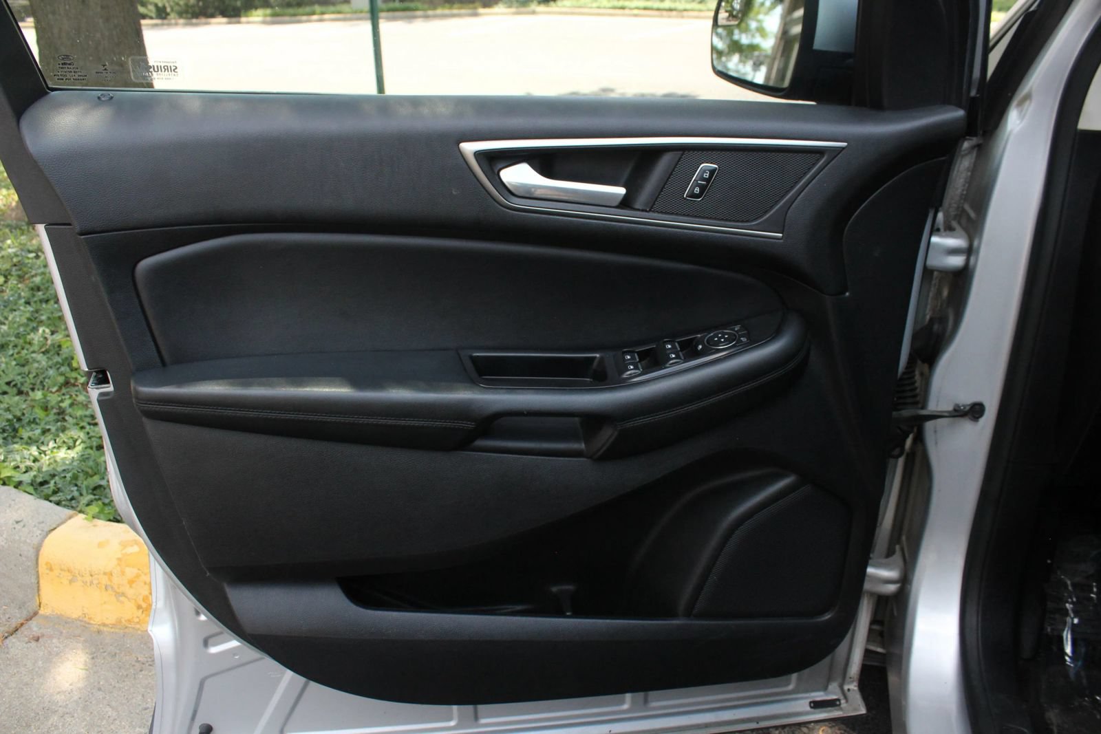 Used 2015 Ford Edge SEL w/ Equipment Group 201A AWD/4WD image 15