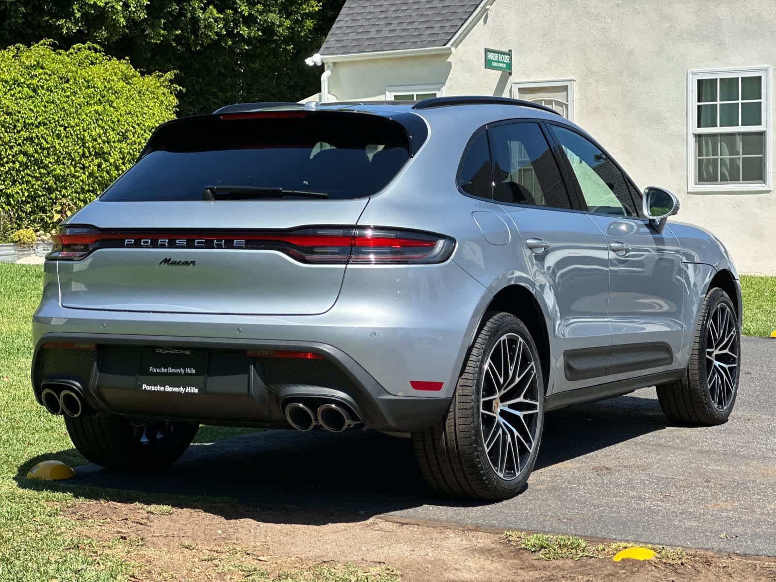 New 2026 Porsche Macan AWD/4WD image 8