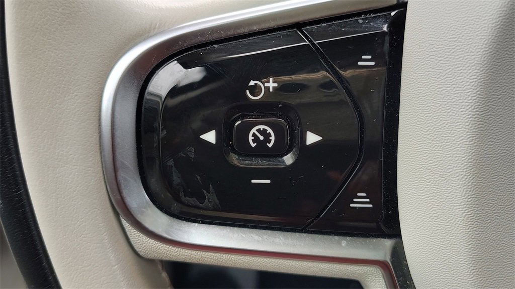 Certified 2023 Volvo XC90 B6 Plus image 15