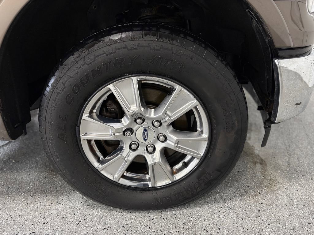 Used 2017 Ford F150 Lariat w/ Equipment Group 502A Luxury AWD/4WD image 32