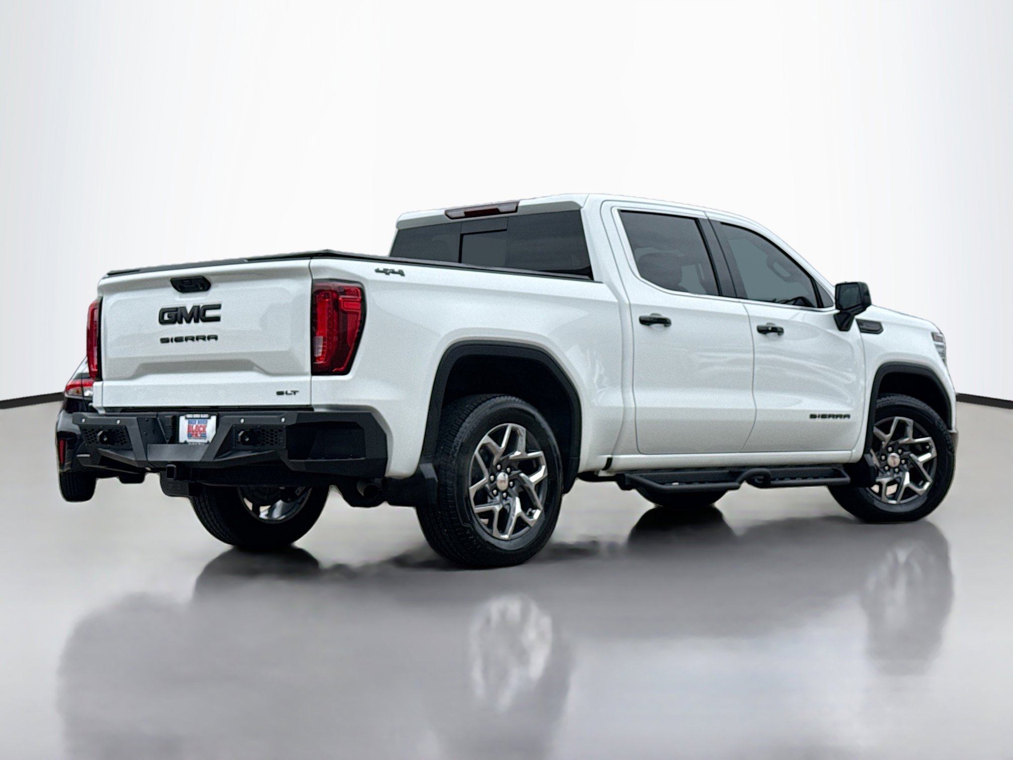 Used 2024 GMC Sierra 1500 SLT w/ SLT Premium Plus Package video 2