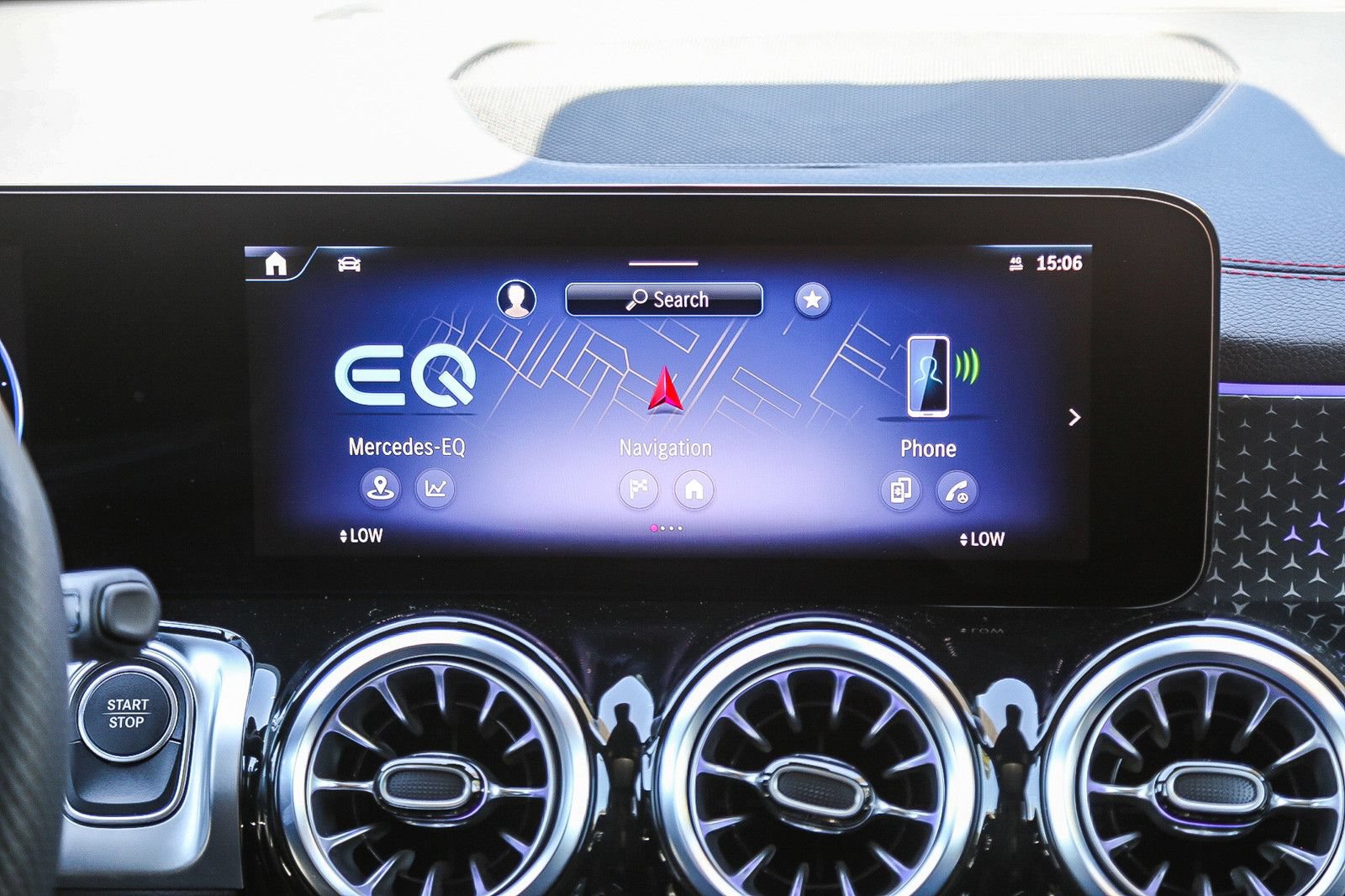Used 2024 Mercedes-Benz EQB 300 4MATIC image 12