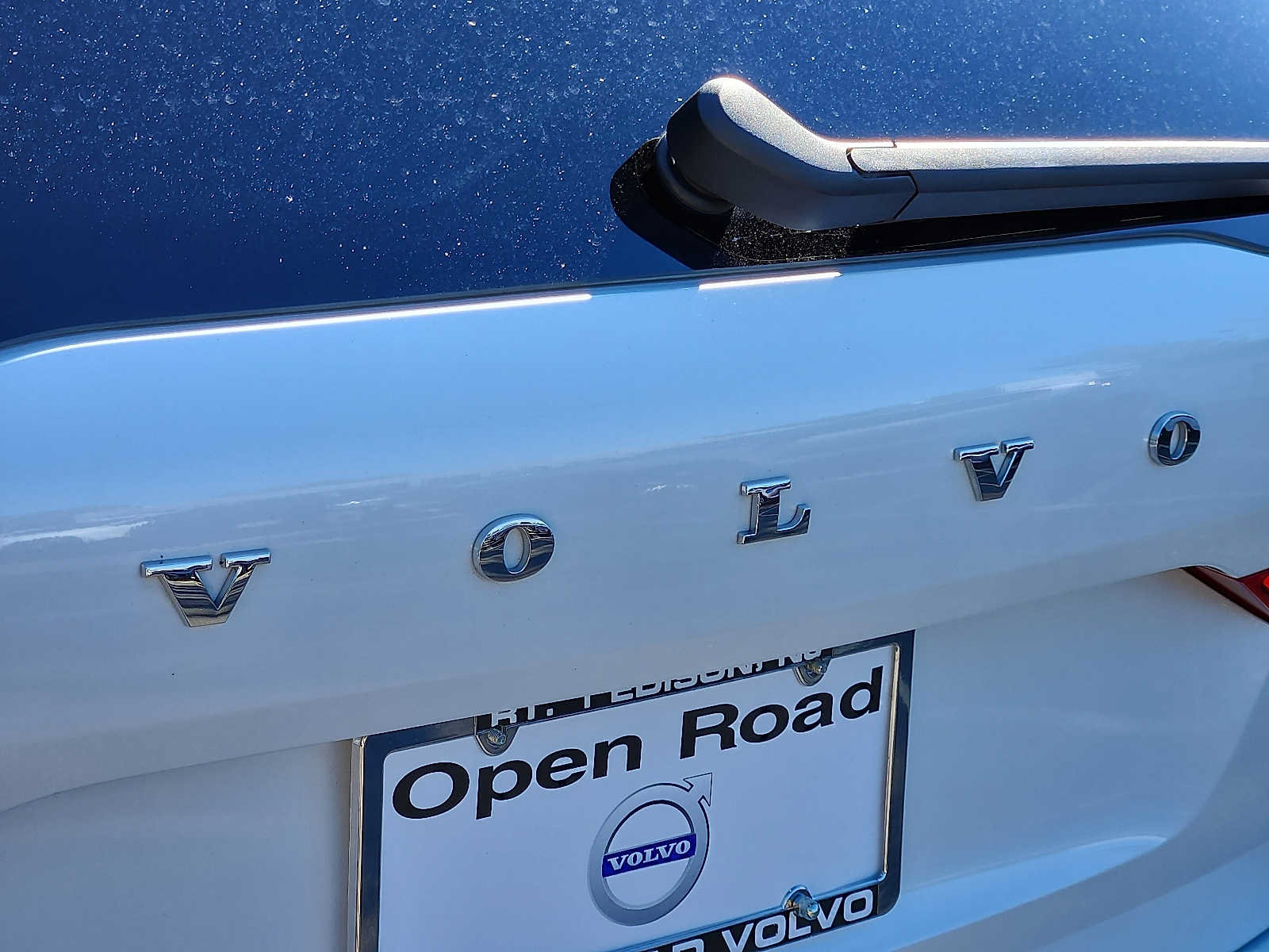 Certified 2024 Volvo XC60 B5 Plus w/ Climate Package AWD/4WD image 28