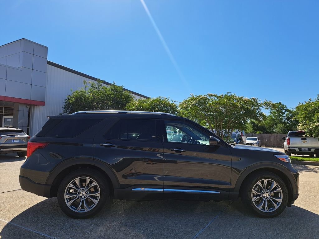 Used 2022 Ford Explorer Limited w/ Equipment Group 301A RWD image 4