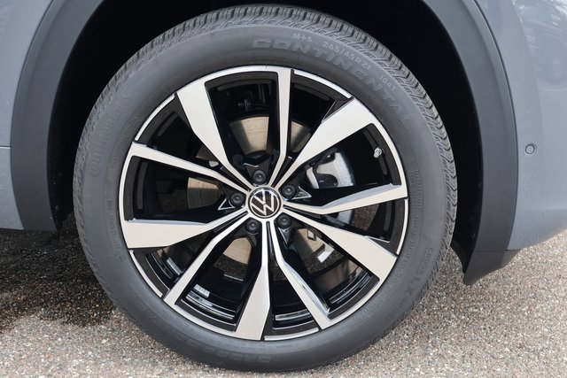 New 2026 Volkswagen Atlas SEL Premium R-Line image 9