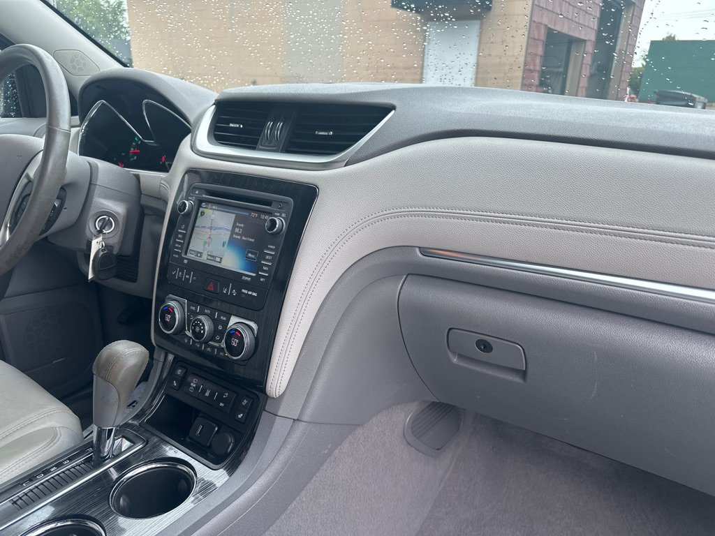 Used 2016 Chevrolet Traverse LTZ FWD image 10