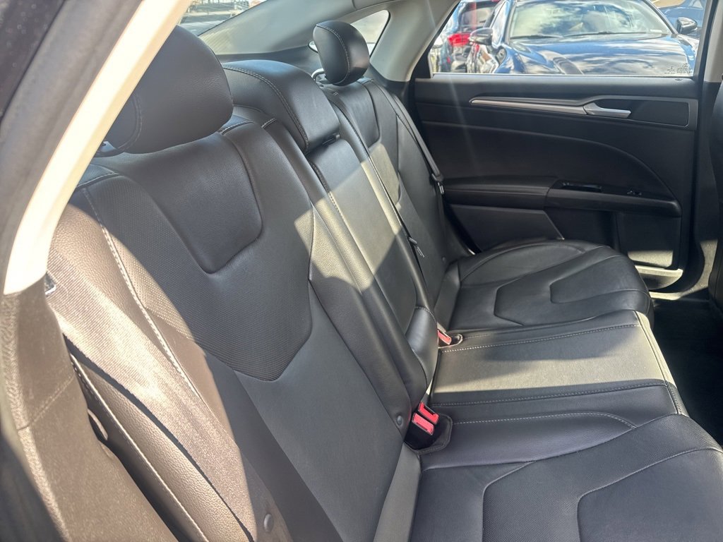 Used 2015 Ford Fusion Titanium image 31