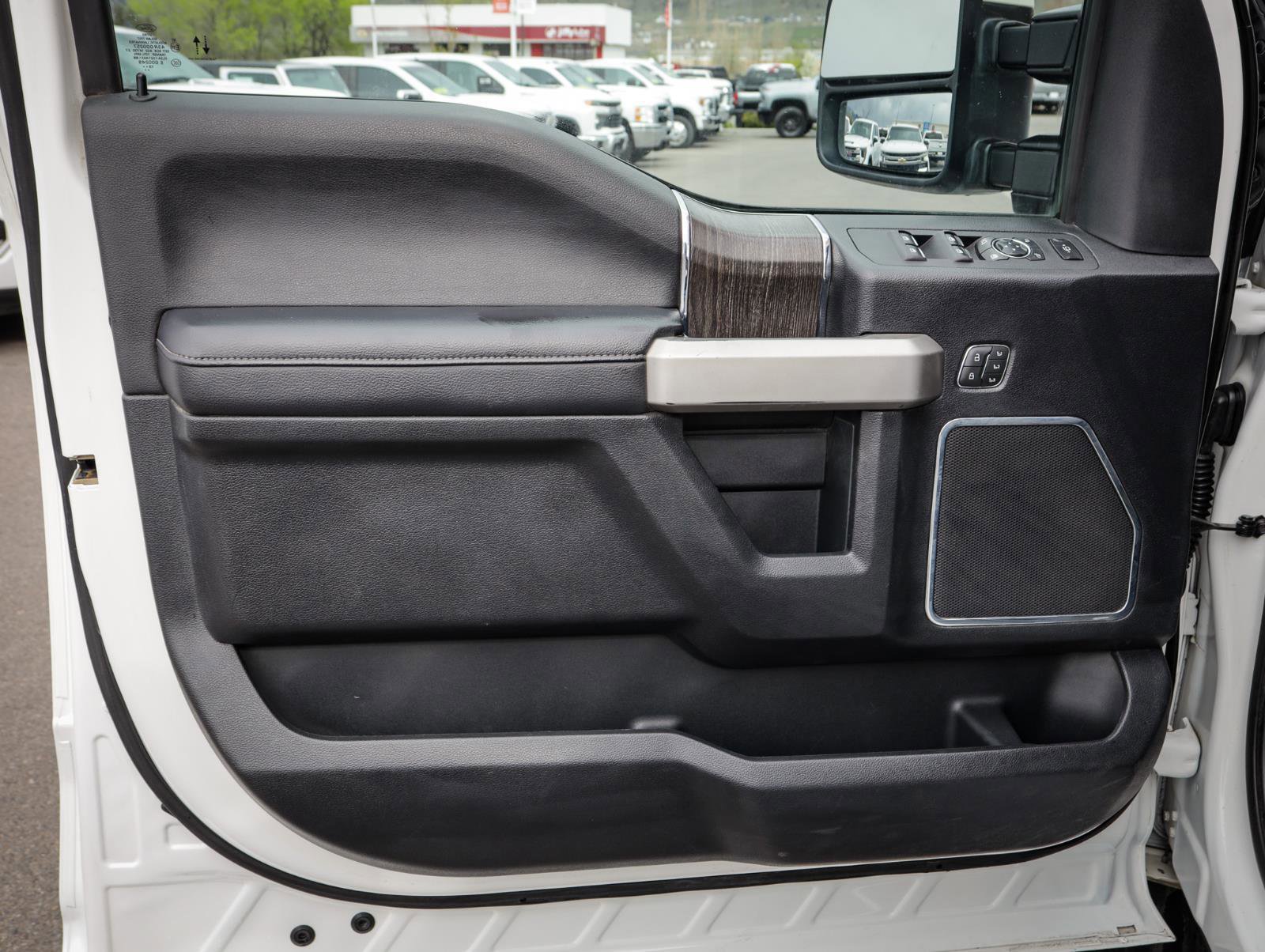 Used 2020 Ford F450 Lariat w/ Lariat Ultimate Package AWD/4WD image 15