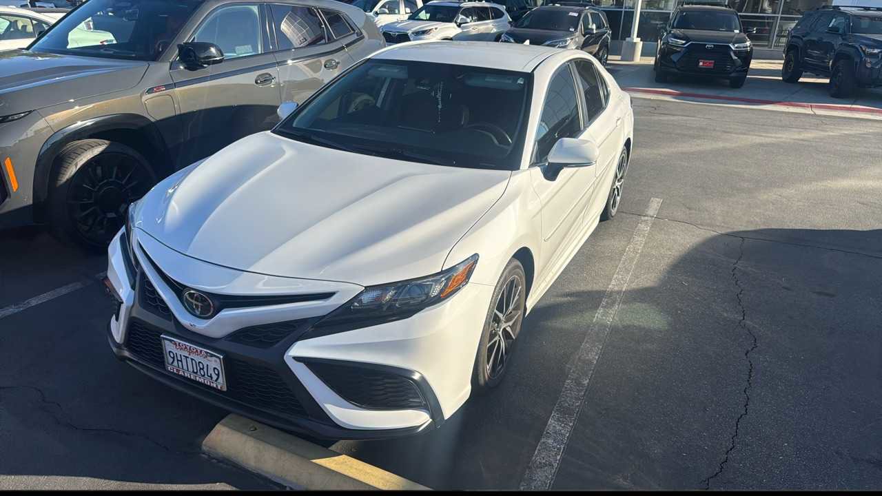 Used 2023 Toyota Camry SE