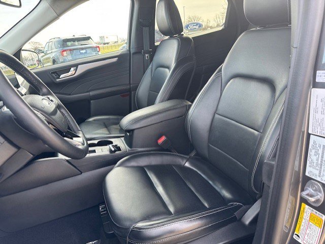 Certified 2023 Ford Escape Platinum AWD/4WD image 12