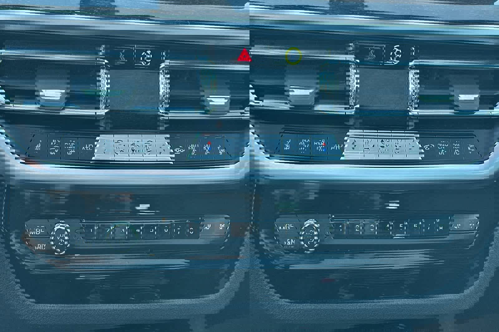 Used 2024 BMW X3 xDrive30i w/ Convenience Package image 23